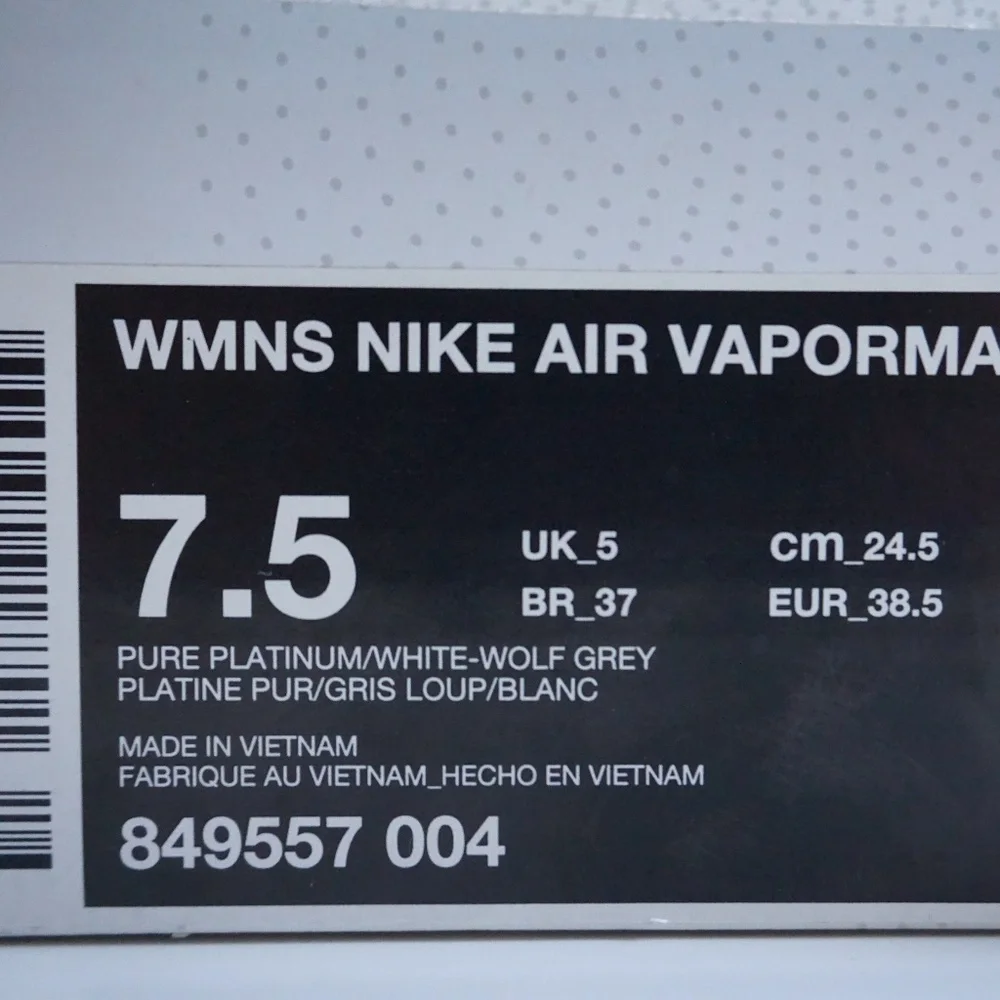 NIKE | WOMEN'S NIKE AIR VAPORMAX FLYNIT - Picture 13 of 13